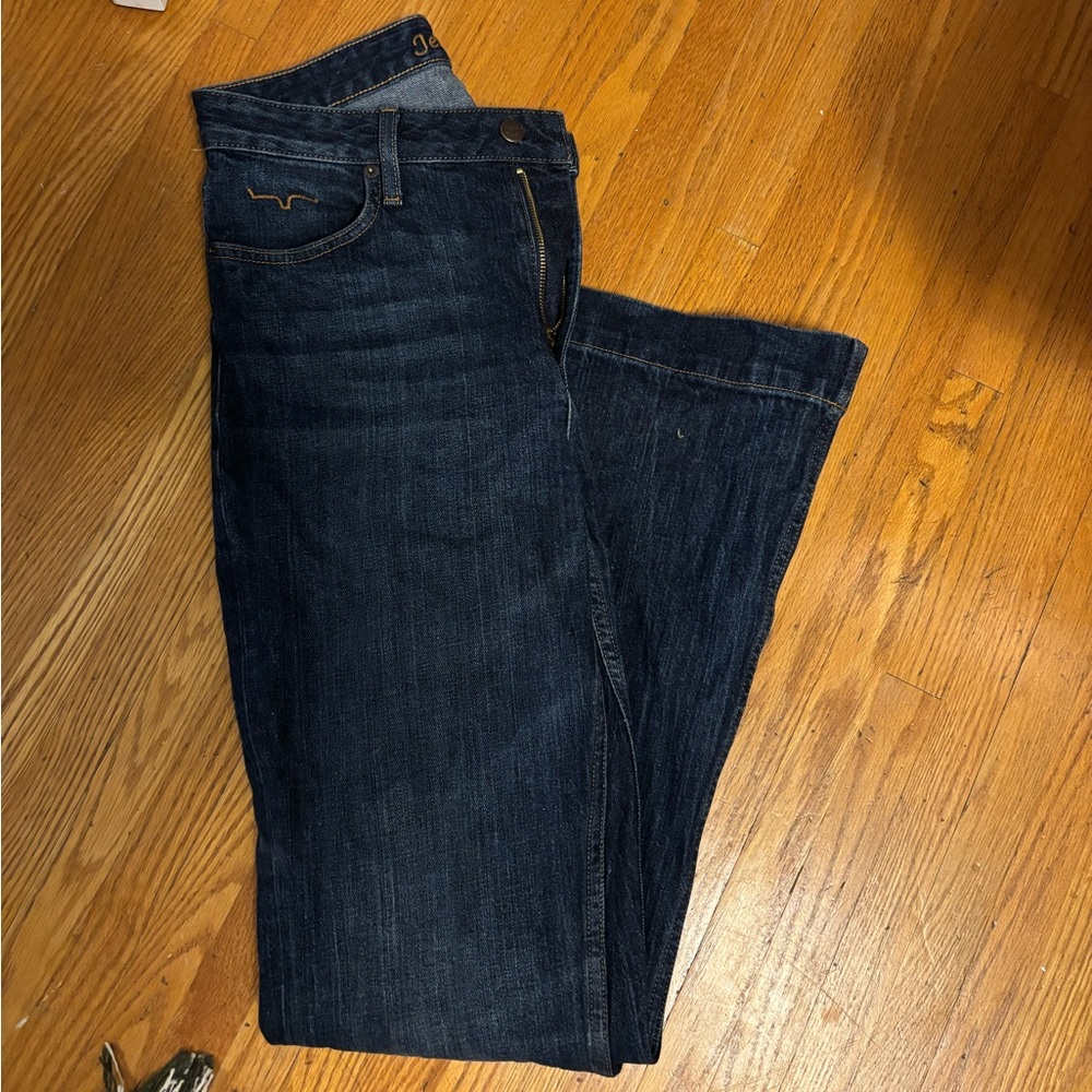 Kimes Ranch Jeans 
Jennifer 

Size 6 length 32